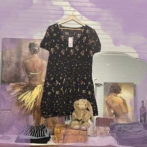 ғʟᴏʀᴀʟ, ғɪᴛᴛᴇᴅ ᴍɪɴɪ